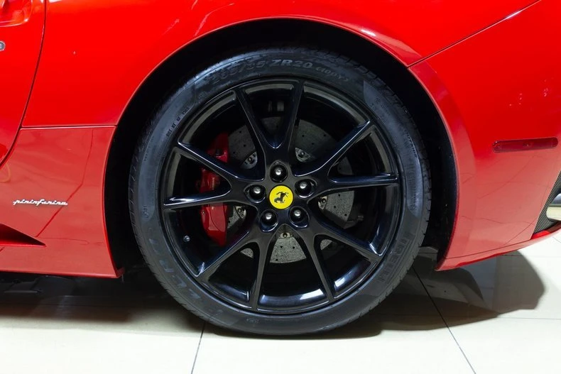 2010 Ferrari California - Image 13 of 20