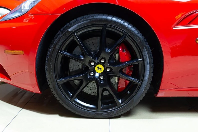 2010 Ferrari California - Image 12 of 20
