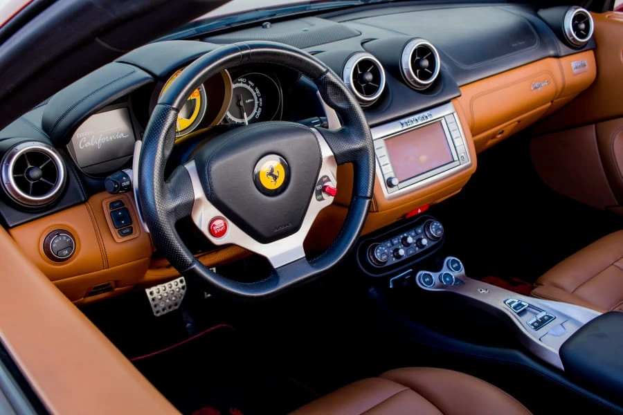 2010 Ferrari California - Image 3 of 5