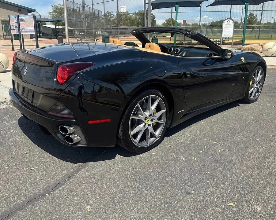 2010 Ferrari California - Image 2 of 4