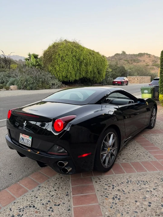 2010 Ferrari California - Image 2 of 18