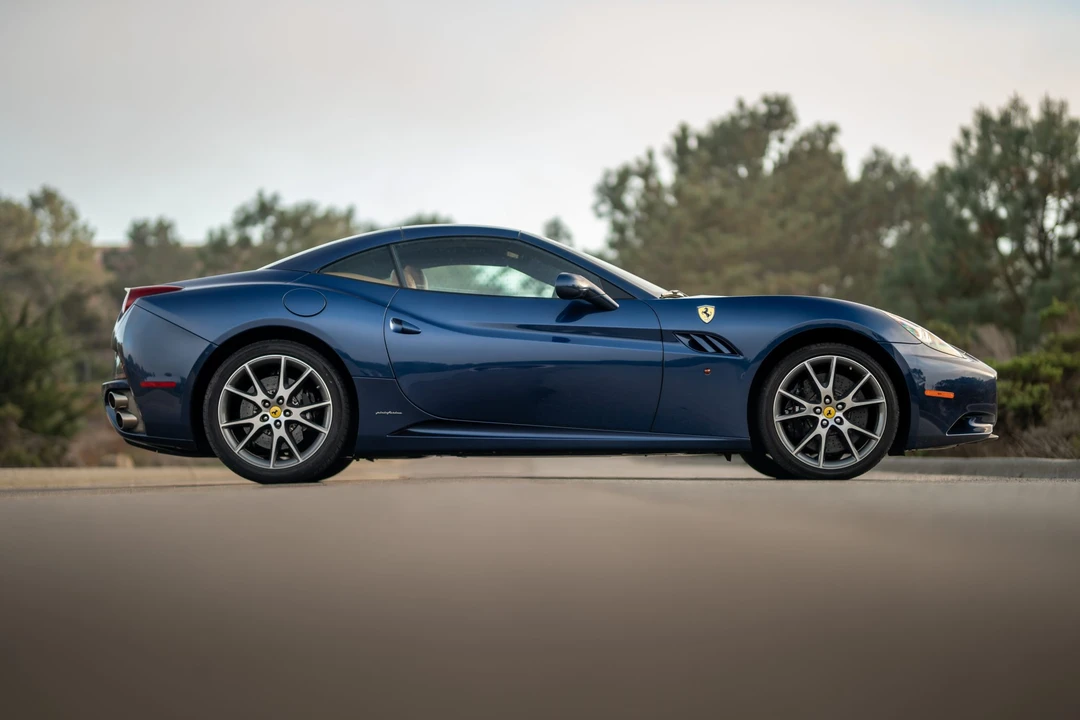 2010 Ferrari California - Image 23 of 31