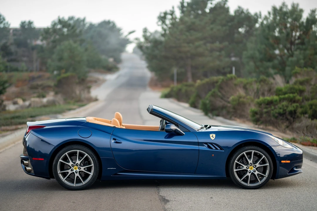 2010 Ferrari California - Image 8 of 31
