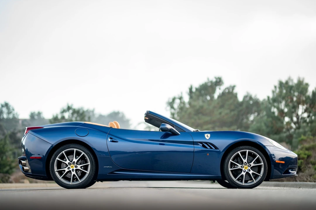 2010 Ferrari California - Image 9 of 31