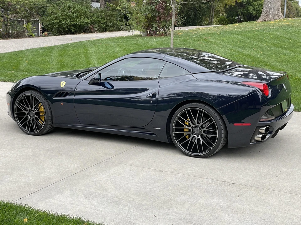 2010 Ferrari California - Image 14 of 31