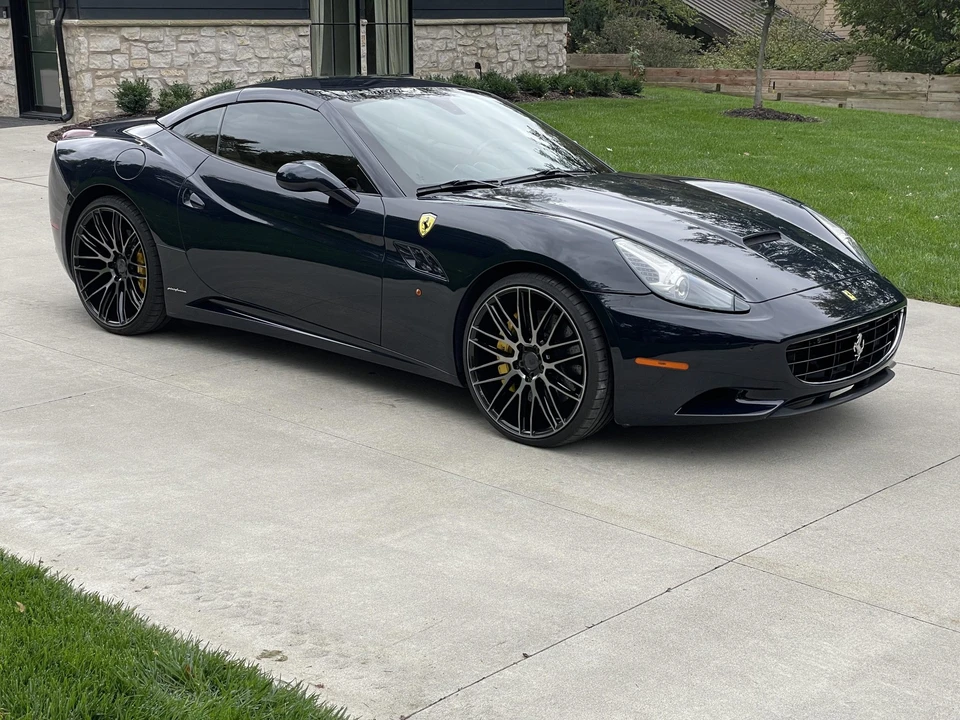 2010 Ferrari California - Image 5 of 31