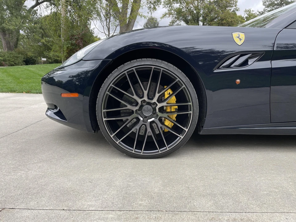 2010 Ferrari California - Image 16 of 31