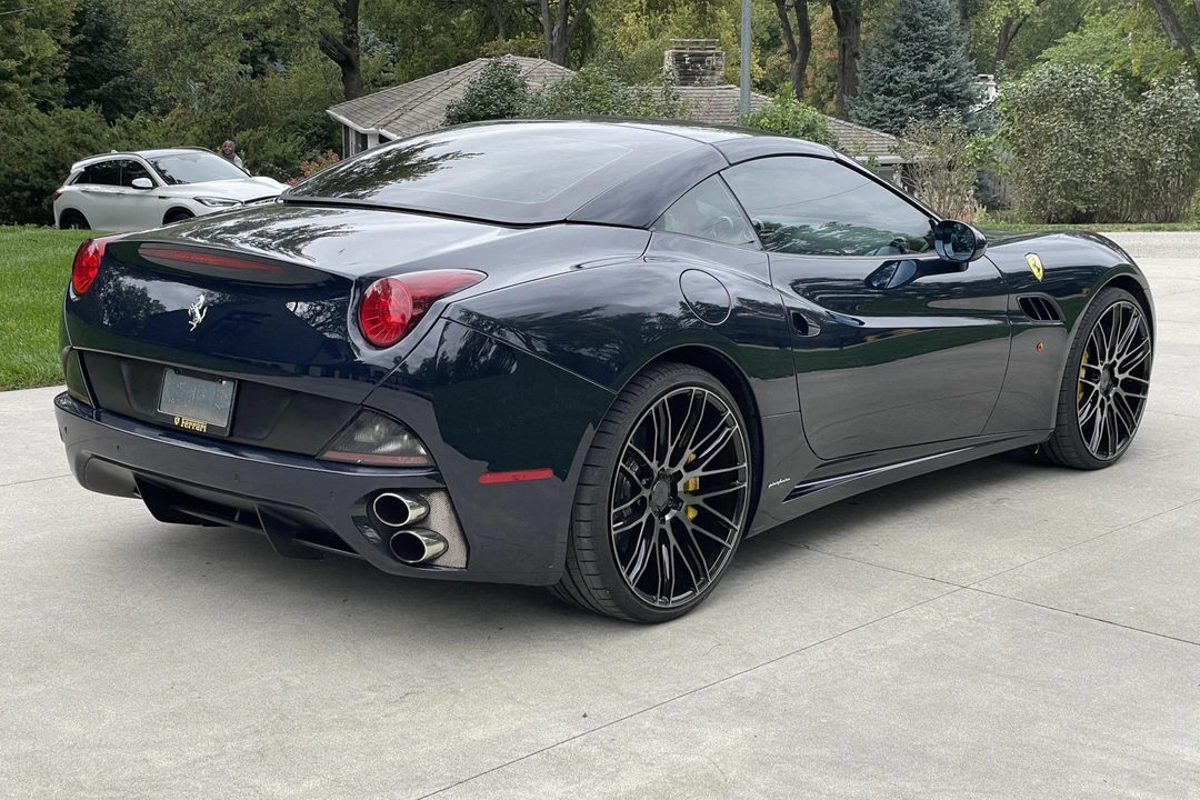 2010 Ferrari California - Image 9 of 31
