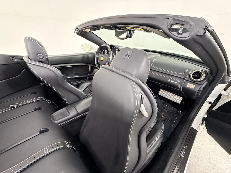 2010 Ferrari California - Image 22 of 28