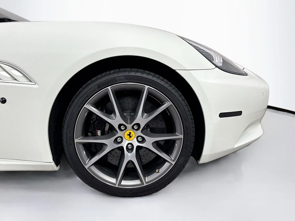 2010 Ferrari California - Image 26 of 28