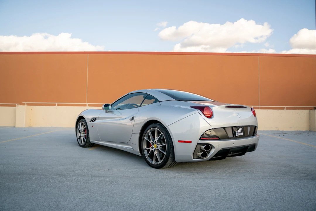 2010 Ferrari California - Image 5 of 31
