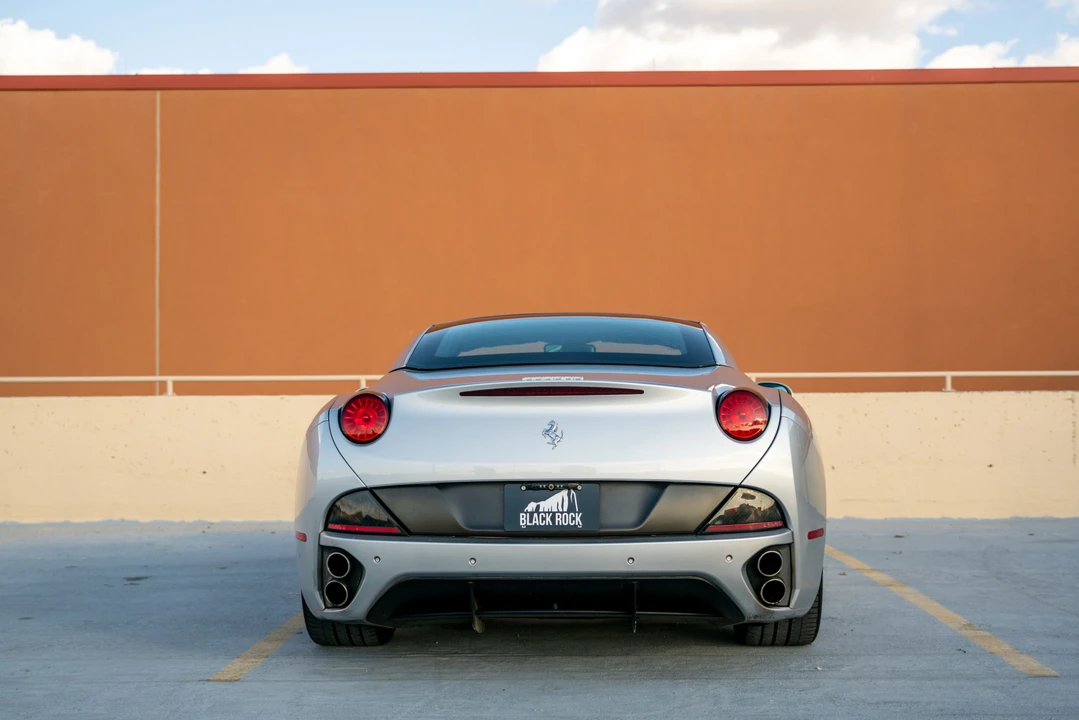 2010 Ferrari California - Image 8 of 31