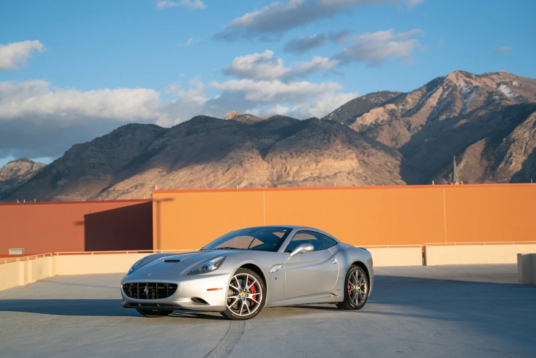 2010 Ferrari California - Image 2 of 31