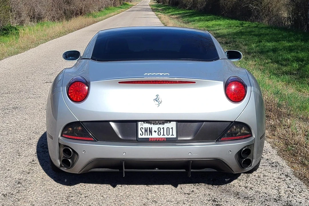 2010 Ferrari California - Image 5 of 31