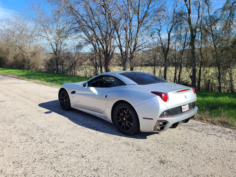 2010 Ferrari California - Image 10 of 31