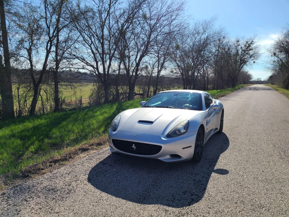 2010 Ferrari California - Image 7 of 31