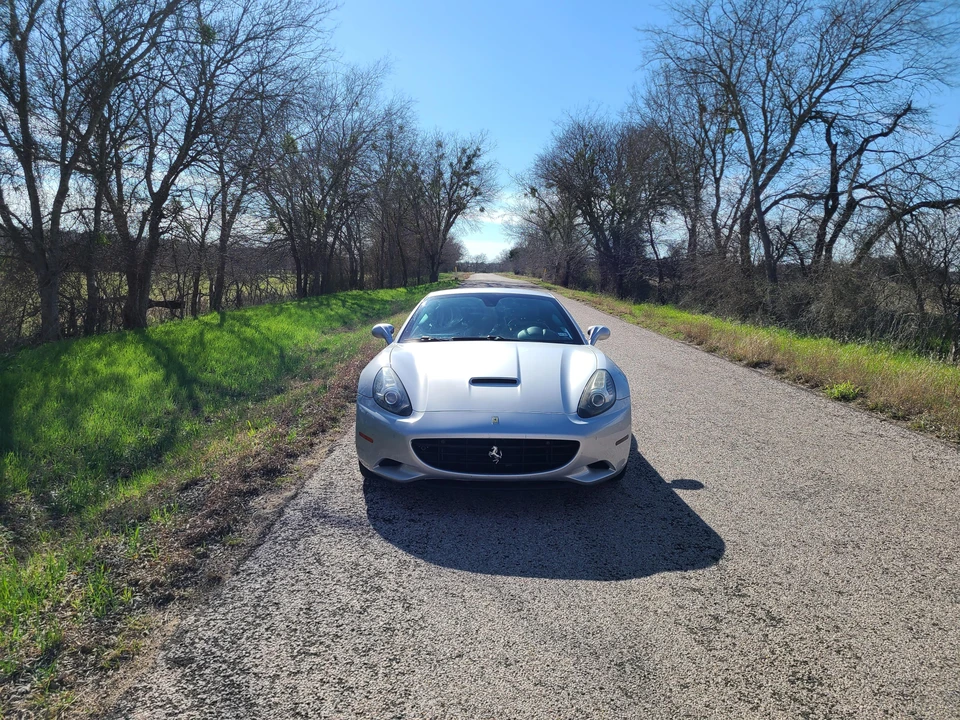 2010 Ferrari California - Image 6 of 31