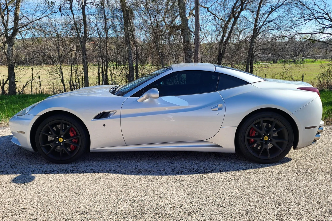 2010 Ferrari California - Image 3 of 31