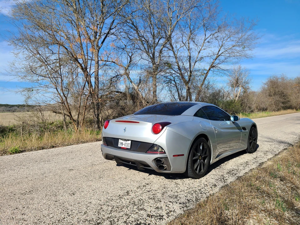 2010 Ferrari California - Image 11 of 31