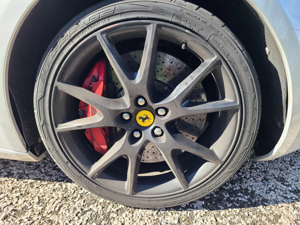 2010 Ferrari California - Image 23 of 31