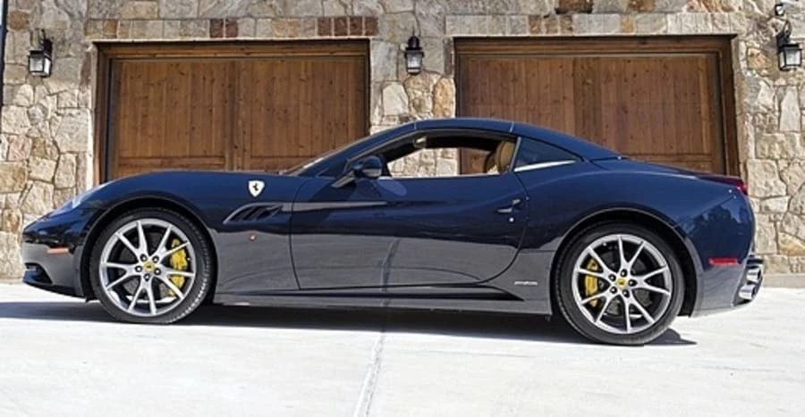 2010 Ferrari California - Image 2 of 4