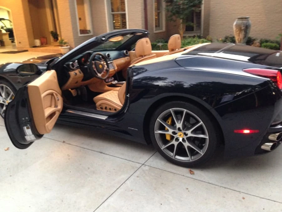 2010 Ferrari California - Image 3 of 4