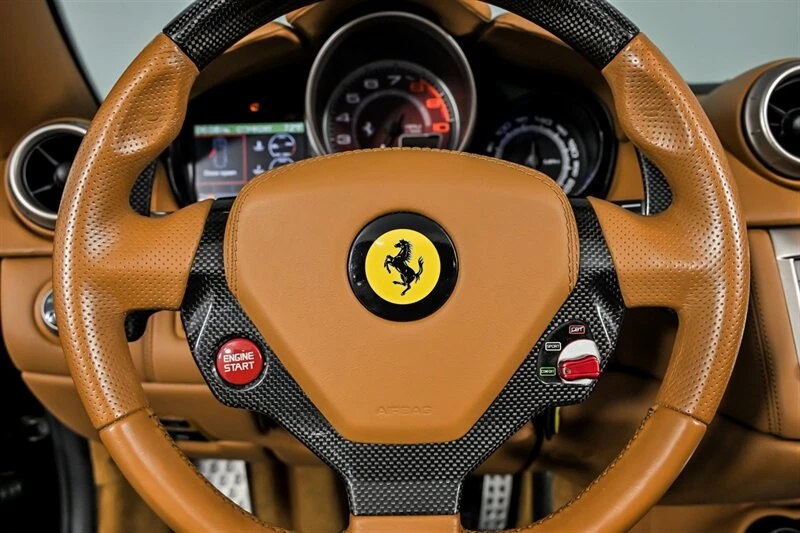 2010 Ferrari California - Image 25 of 31