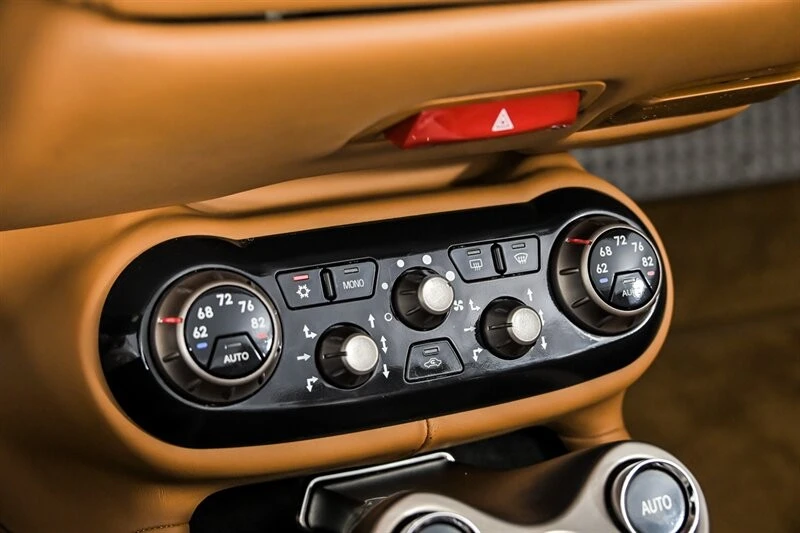 2010 Ferrari California - Image 28 of 31