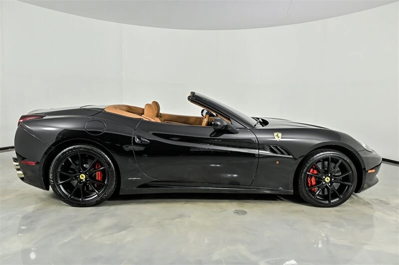 2010 Ferrari California - Image 11 of 31