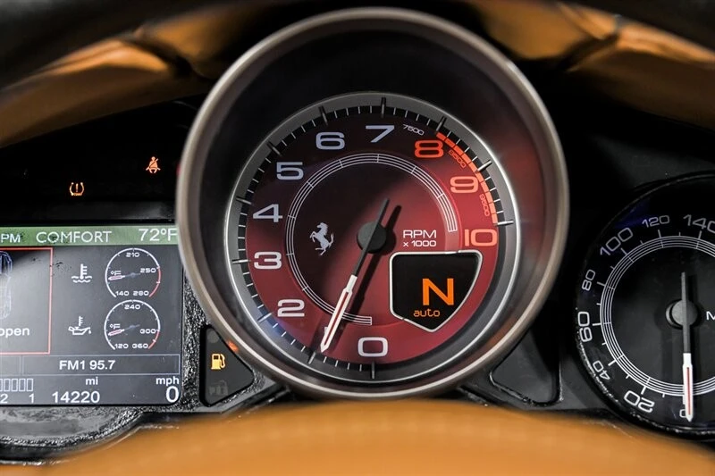 2010 Ferrari California - Image 24 of 31