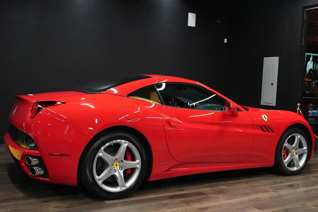 2010 Ferrari California - Image 4 of 5