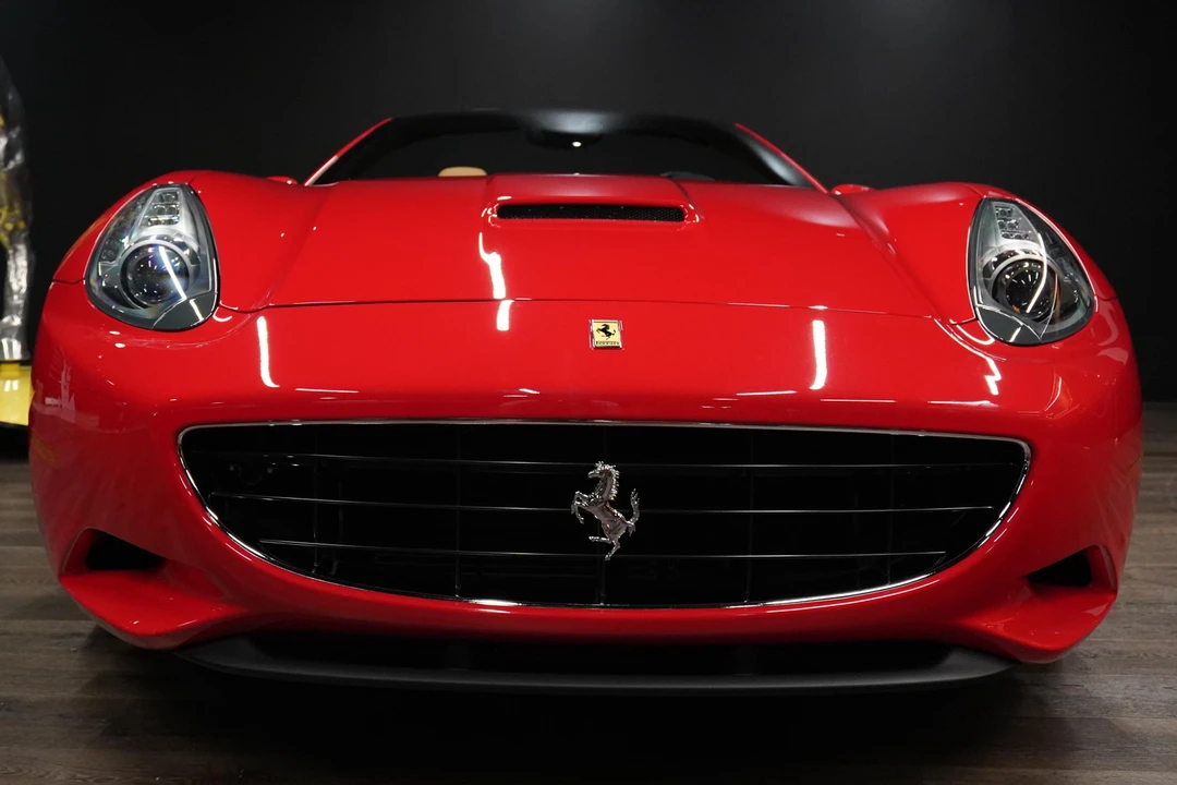 2010 Ferrari California - Image 2 of 5