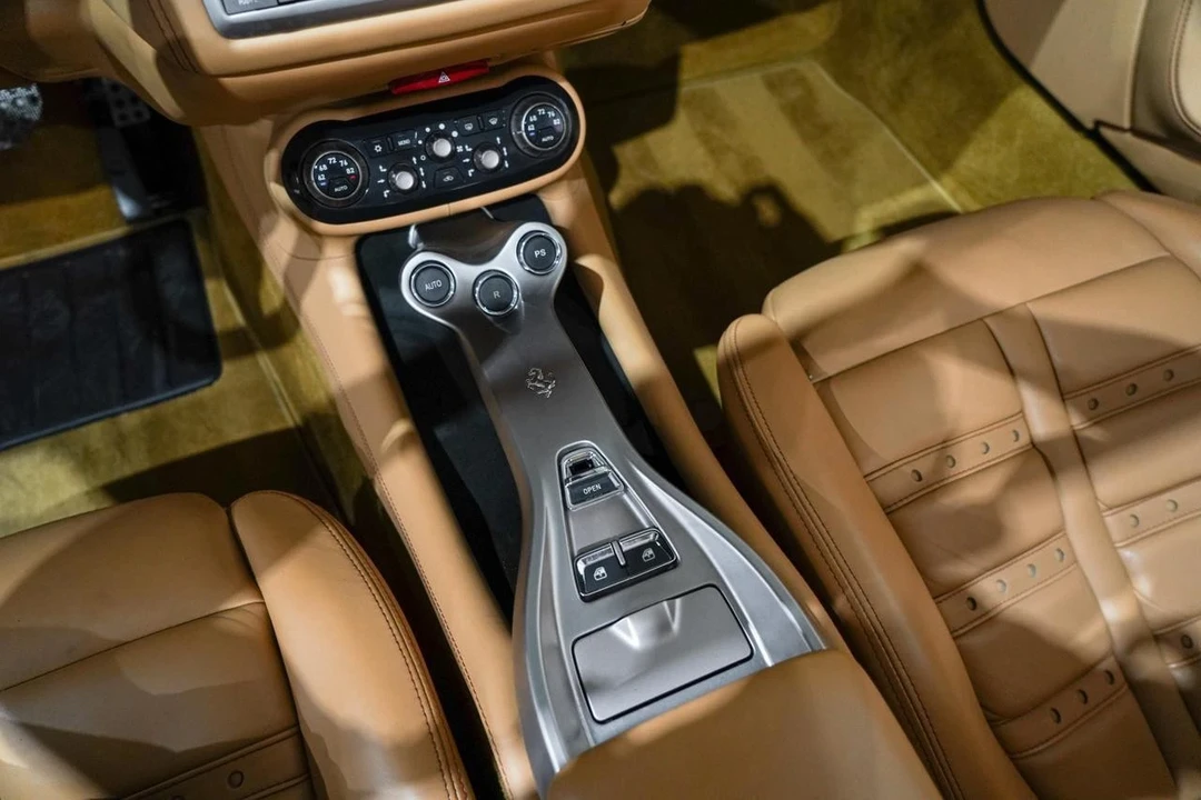 2010 Ferrari California - Image 13 of 21