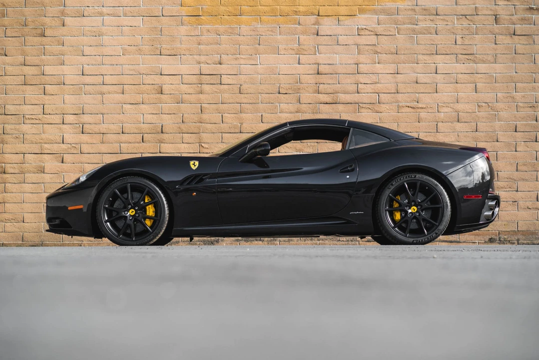 2010 Ferrari California - Image 16 of 31