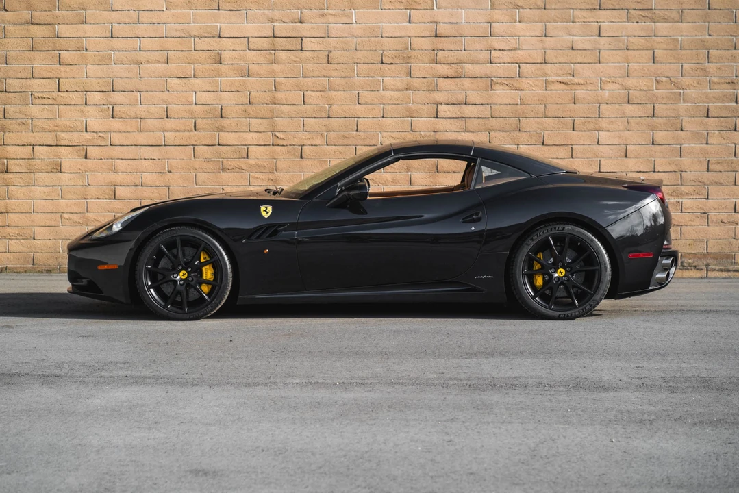 2010 Ferrari California - Image 15 of 31
