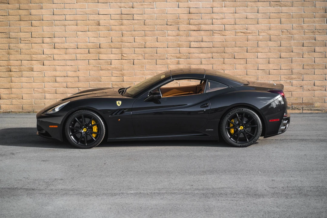 2010 Ferrari California - Image 14 of 31