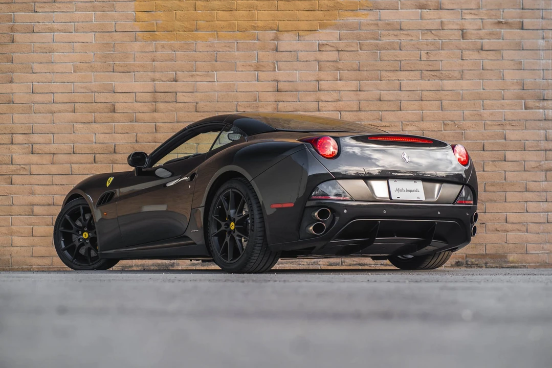 2010 Ferrari California - Image 17 of 31