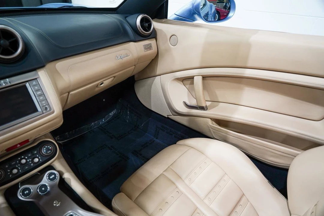 2010 Ferrari California - Image 15 of 31