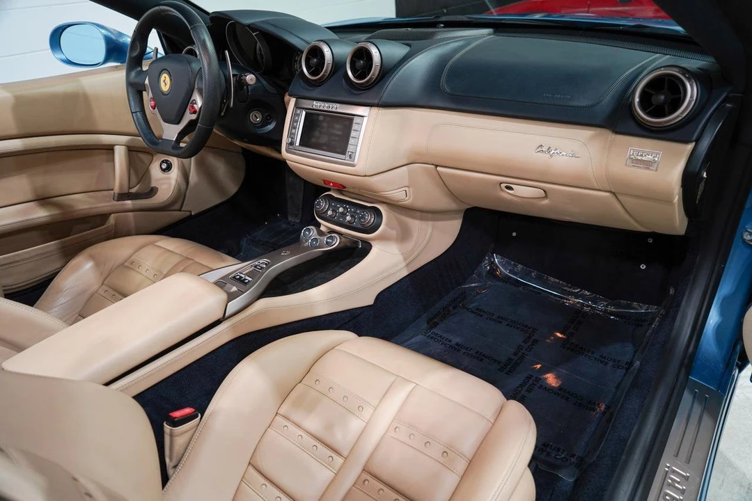 2010 Ferrari California - Image 18 of 31