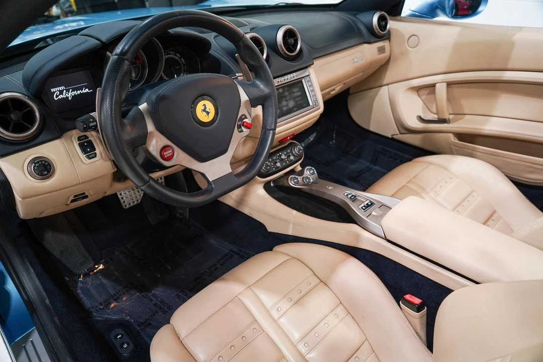 2010 Ferrari California - Image 2 of 31