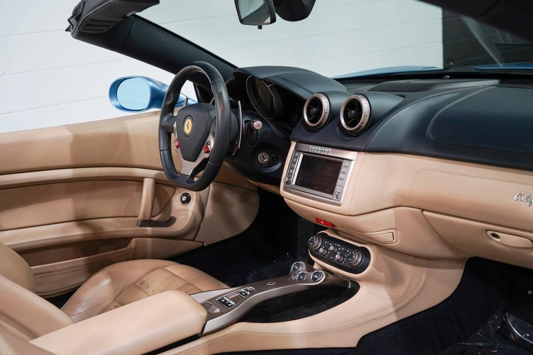 2010 Ferrari California - Image 19 of 31