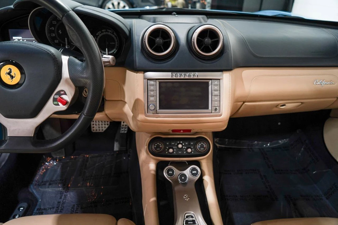 2010 Ferrari California - Image 13 of 31