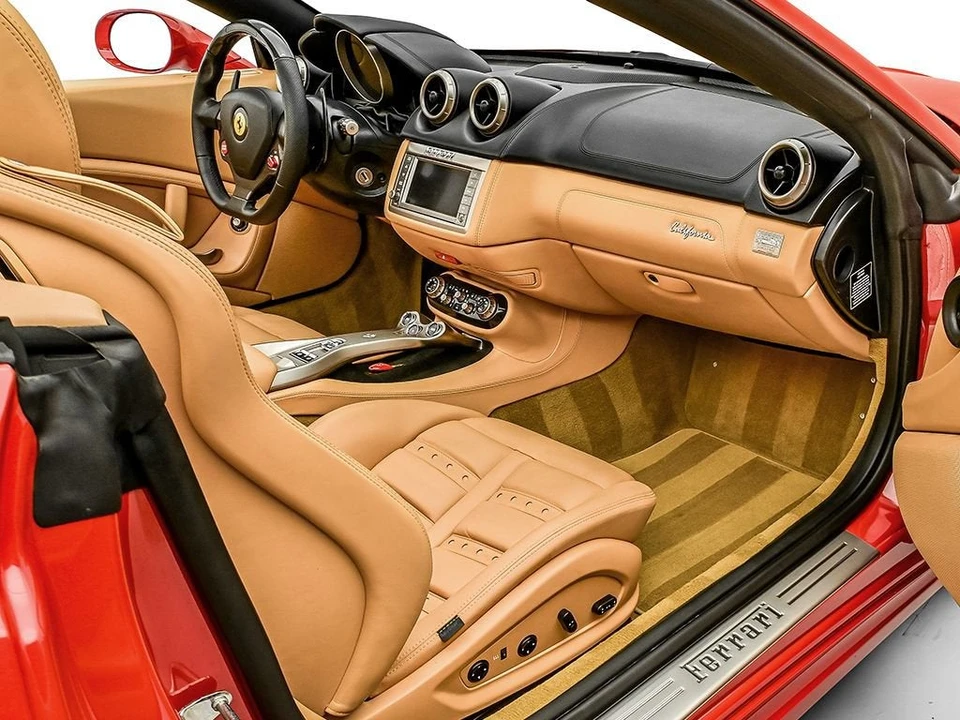 2010 Ferrari California - Image 17 of 31