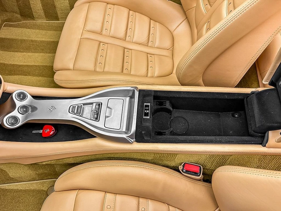 2010 Ferrari California - Image 16 of 31