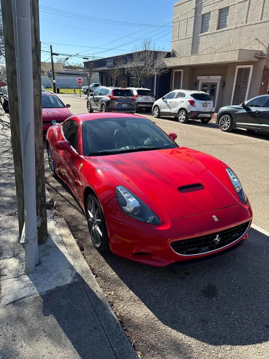 2010 Ferrari California - Image 8 of 8