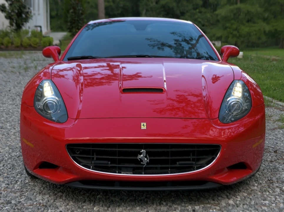 2010 Ferrari California - Image 2 of 7
