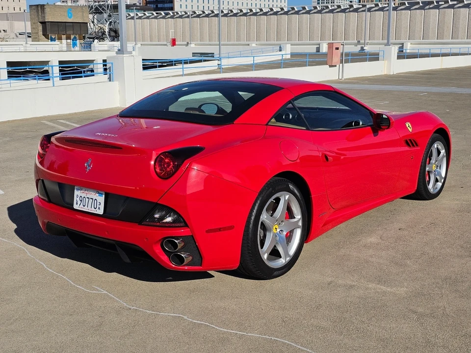2010 Ferrari California - Image 7 of 21