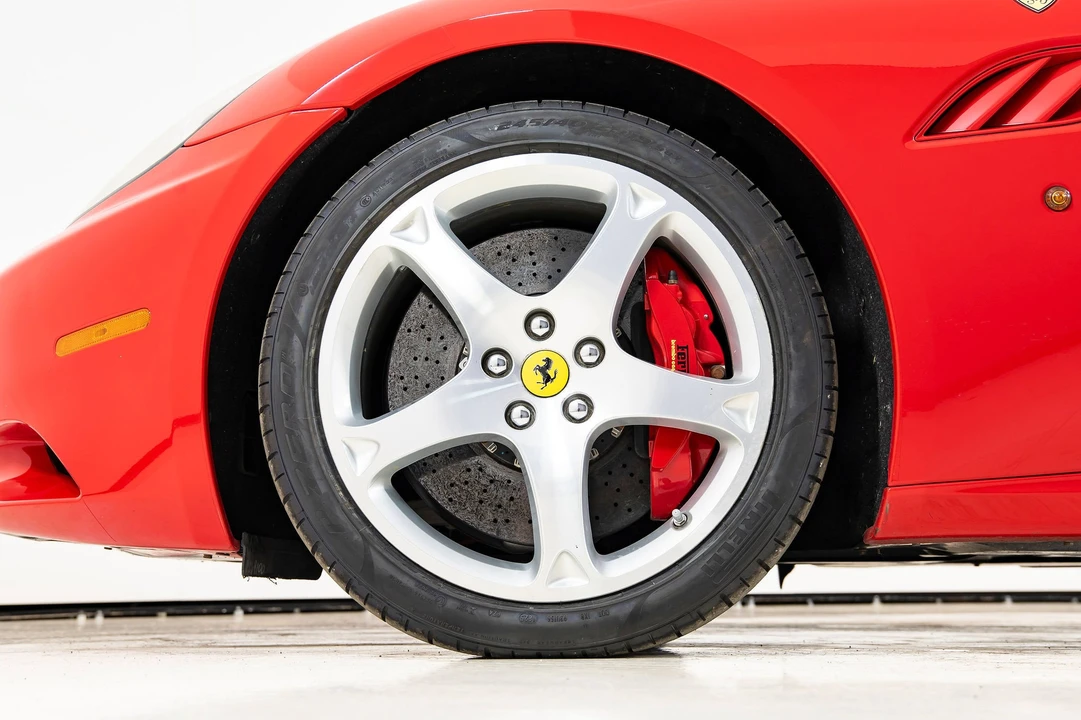 2010 Ferrari California - Image 20 of 31