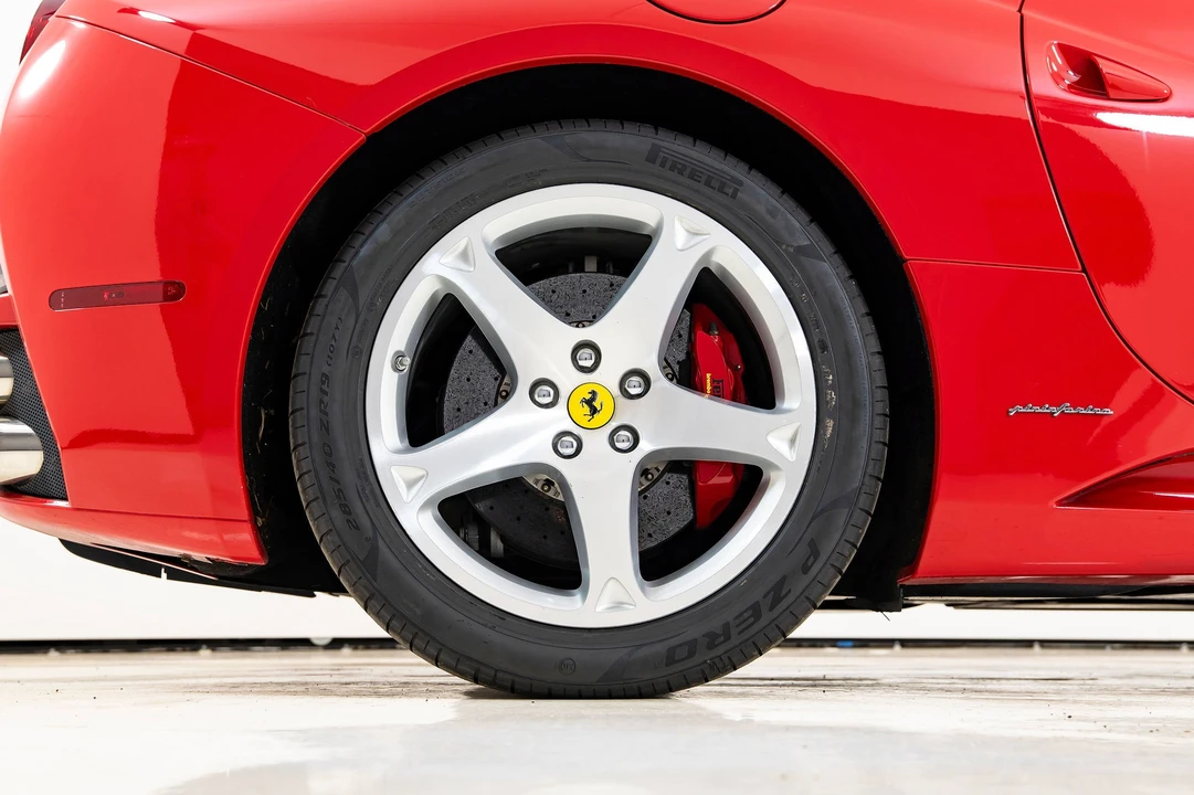 2010 Ferrari California - Image 22 of 31