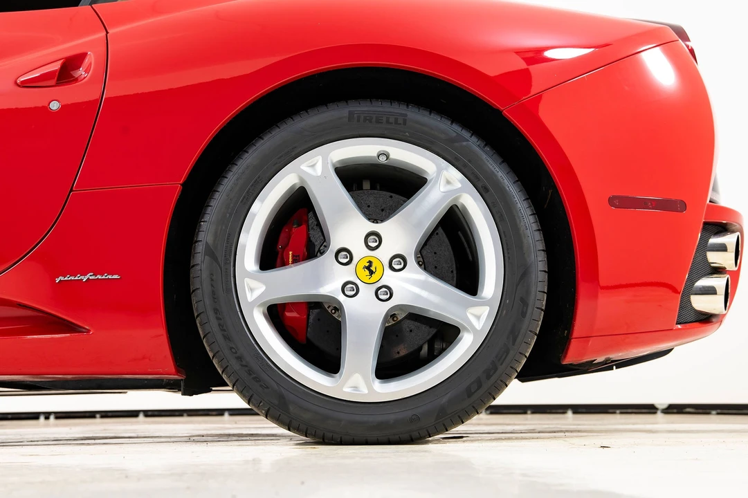 2010 Ferrari California - Image 21 of 31